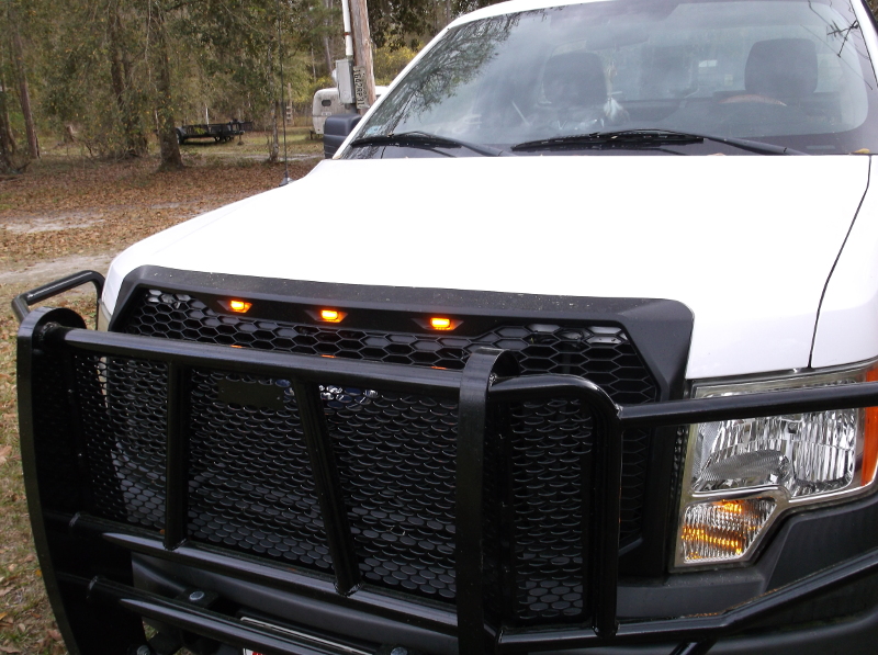 f-150-grill-led-on.JPG