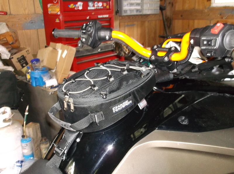 spyder-tankbag-04.JPG